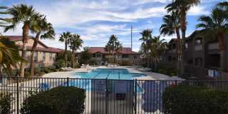 N.W. GATED COZY CONDO W/ COMMUNITY POOL AND SPA Gallery 4