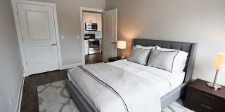 3833 N Broadway Gallery 209