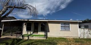2 Bed 1 Bath Ready To Rent ASAP! Gallery 1