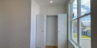 1BR, 1BA with Huge Garage Gallery 14