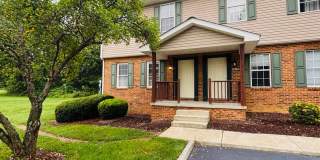 4 Bedroom, 3 Bath Townhouse Gallery 1