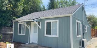 Cute & Cozy Cottage 1 Bedroom / 1 Bath - New Remodel Gallery 1