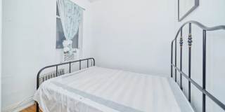 241 E 18th St Gallery 4