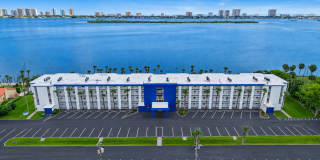 Beautiful Furnished Riverfront Condo Beautiful Furnished Riverfront Condo Gallery 3