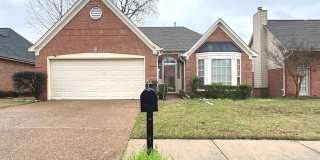9347 GARDEN WOODS Gallery 1