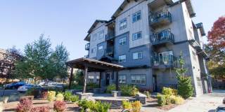 Incredible Top Floor Unit with Balcony, Community Pool, and Laundry in Unit Incredible Top Floor Unit with Balcony, Community Pool, and Laundry in Unit Gallery 1
