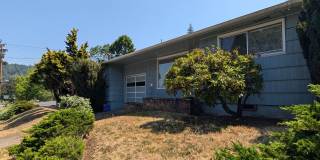 Spacious 2bd/1bth ~ w/ 1 Car Garage - Fantastic Location ~ Close to Everything!! Spacious 2bd/1bth ~ w/ 1 Car Garage - Fantastic Location ~ Close to Everything!! Gallery 1
