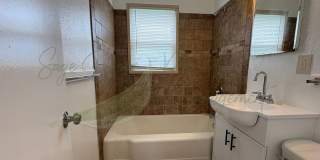 TOWNHOME IN SOUTH KC Gallery 10