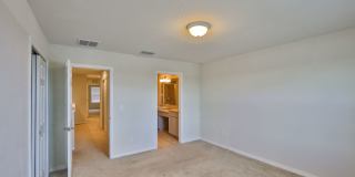 Beautiful Townhome at Magnolia Park! Gallery 20