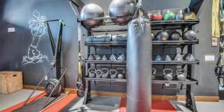 The Canal Gallery 33