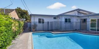 Beautiful 4-Bedroom Apartment with Pool, Garage & In-Unit Laundry in Fullerton Gallery 1