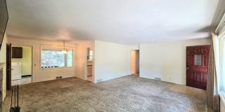 Sprawling 3 or 4-Bedroom House for Rent in a Great Wenatchee Neighborhood! W/D Included! Gallery 3
