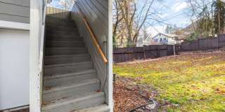 8th 370 E AVE Gallery 16