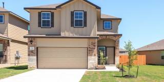 Like-New 4BR Home in Golf Course Community | Private Yard & Modern Finishes Gallery 1