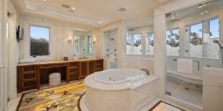 718 N Rodeo Dr Gallery 10