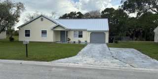 1366 Se Arenson Lane Gallery 1