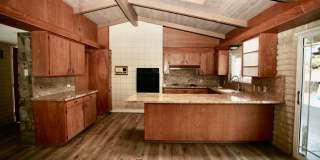 Mid-Century Modern 3Br 2Ba on 1/2ac with View! Gallery 7