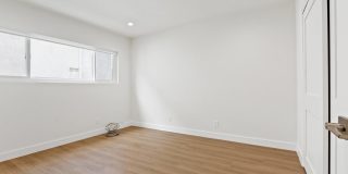 1022 Euclid Apartments Gallery 8