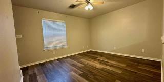 527 N Village Creek Parkway Gallery 5