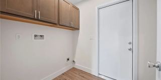 Beautiful, Clean 4 bedroom with Solar!! Gallery 16