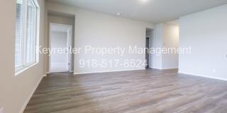 New Construction with Pond View! 4 Bed 2 Bath Broken Arrow Gallery 21
