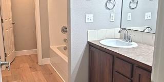 Beautiful 2BD/1.5BA Condo located in the Edgewater at South Hill Gallery 12