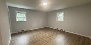 37 Seneca Road Gallery 25