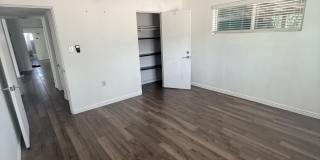 908 E Coronado Rd Gallery 5