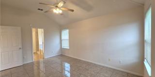 5705 Mandalay Gallery 19