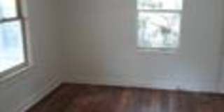 403 Walnut Street Gallery 6