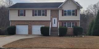 Spacious Home In Garner Gallery 1