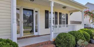 Spacious 4BR/2.5 Bath in the Jacksonville Commons Area Gallery 3