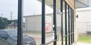 610 E Tyler Street Gallery 14