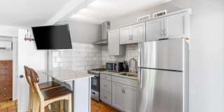 400 33rd Street Gallery 52