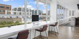 886 West Adams Street Gallery 31