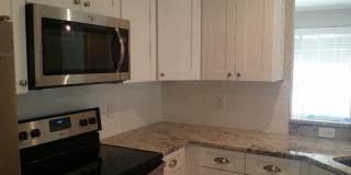 Completely Renovated 3rd Floor condominium with panoramic views GARAGE INCLUDED! Gallery 12