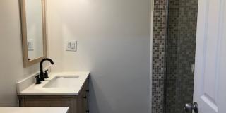 GLENOAKS Gallery 21