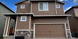 Beautiful 4 Bedroom, 2.5 Bath House in NW McMinnville- Close to Parks and Schools Gallery 1