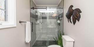 Spacious Home with Hot Tub, Fenced Yard and Solar Power Gallery 38