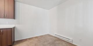 1201 Glen Cove Pkwy Gallery 1