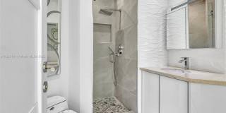 16500 Collins Ave Gallery 71