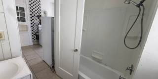 3114 MLK 1BD 1Bath Unit Gallery 11