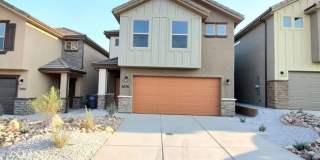 4 Bedroom Home in Desert Bluffs Gallery 1