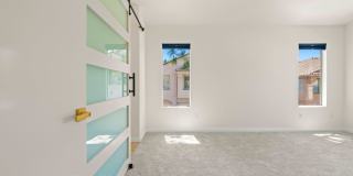 Newly renovated 2-bedroom UTC townhome in the coveted Andria of Renaissance at La Jolla community! Small pet ok! Gallery 23