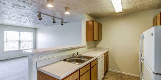 Riverbend Apartment Homes Gallery 3