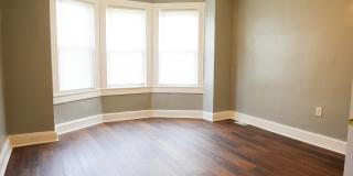 819 E 41st St Gallery 12