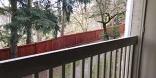 Cute and Upgraded Condo in Redmond! Gallery 16