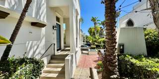 Beautifully Remodel Townhouse with AC & Two Car Garage! Beautifully Remodel Townhouse with AC & Two Car Garage! Gallery 6