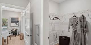 900 Willow Gallery 13