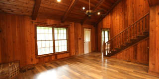 Cozy 3 Bedroom Cabin with Covered Carport Gallery 1